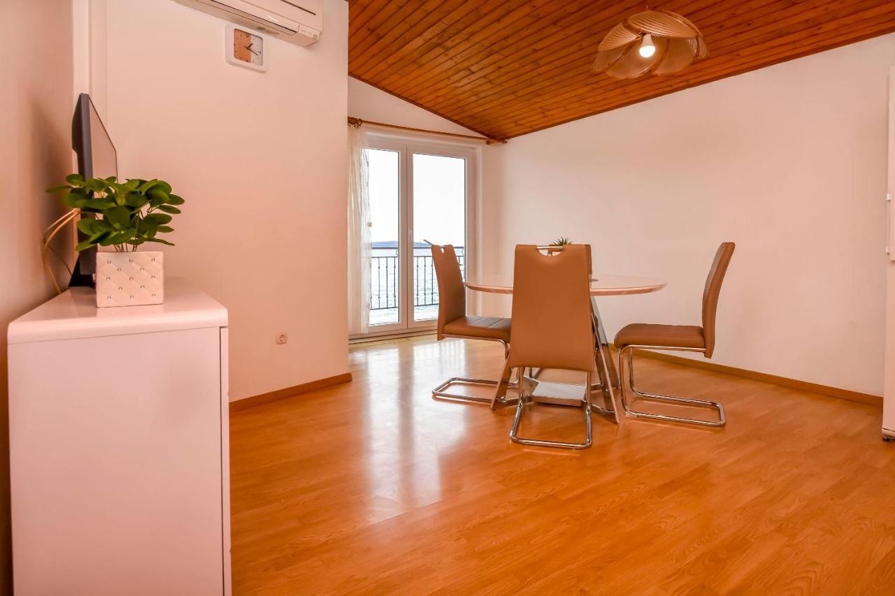 Apartment Mira Primošten Esterno foto